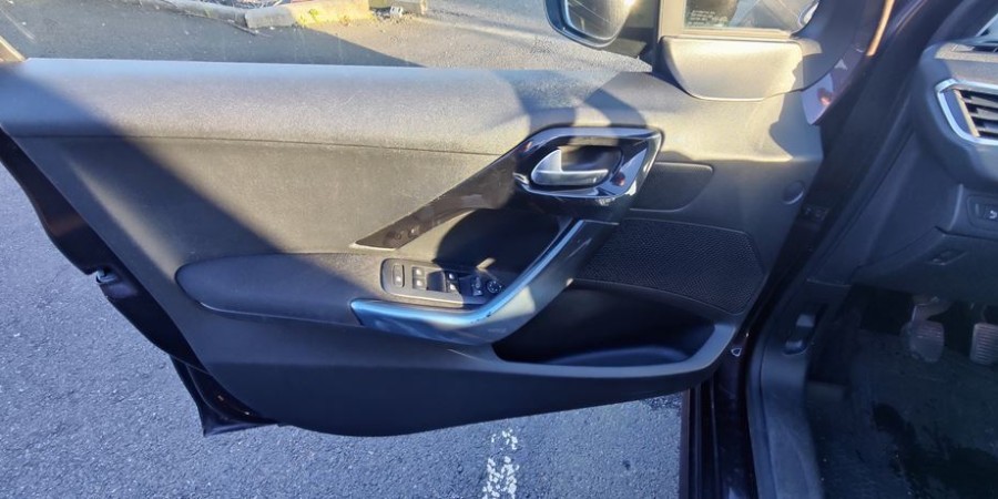 Peugeot 208 ALLURE 1.6 E-HDI 115 CV