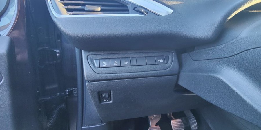 Peugeot 208 ALLURE 1.6 E-HDI 115 CV