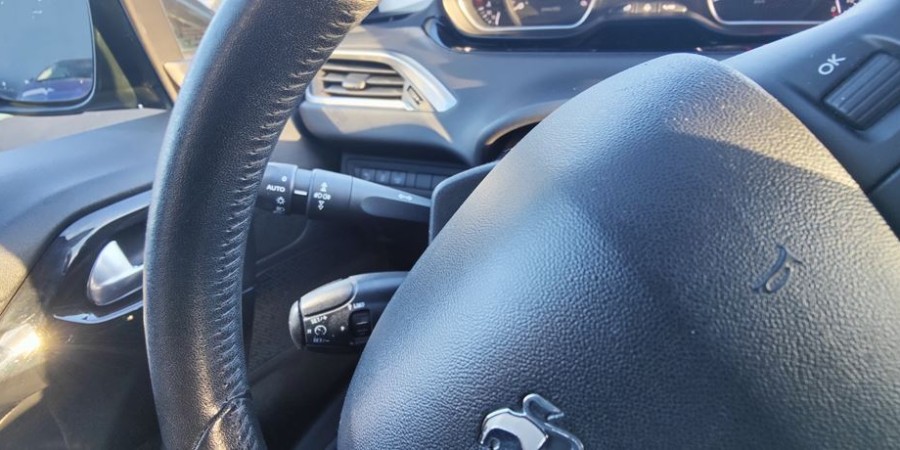 Peugeot 208 ALLURE 1.6 E-HDI 115 CV