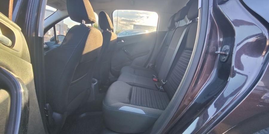 Peugeot 208 ALLURE 1.6 E-HDI 115 CV