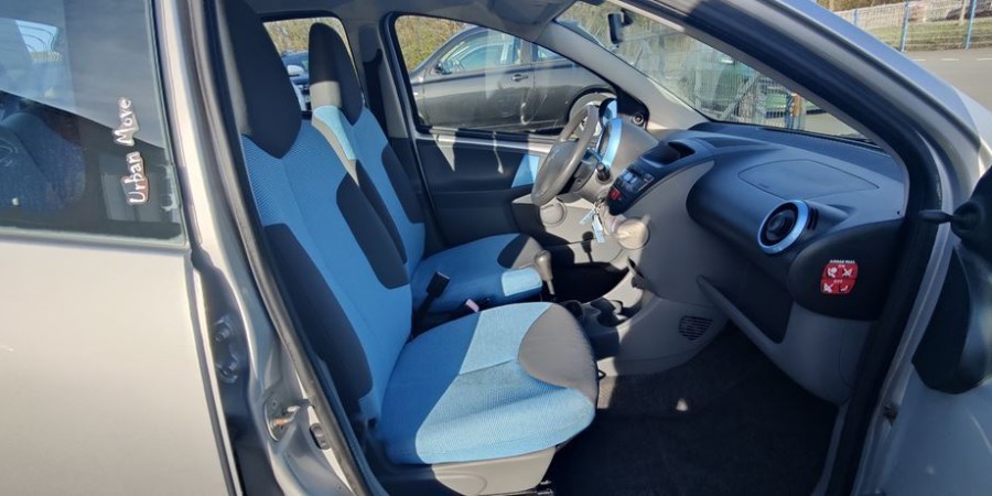 Peugeot 107 1ERE MAIN 1.0L 70 / URBAN MOVE