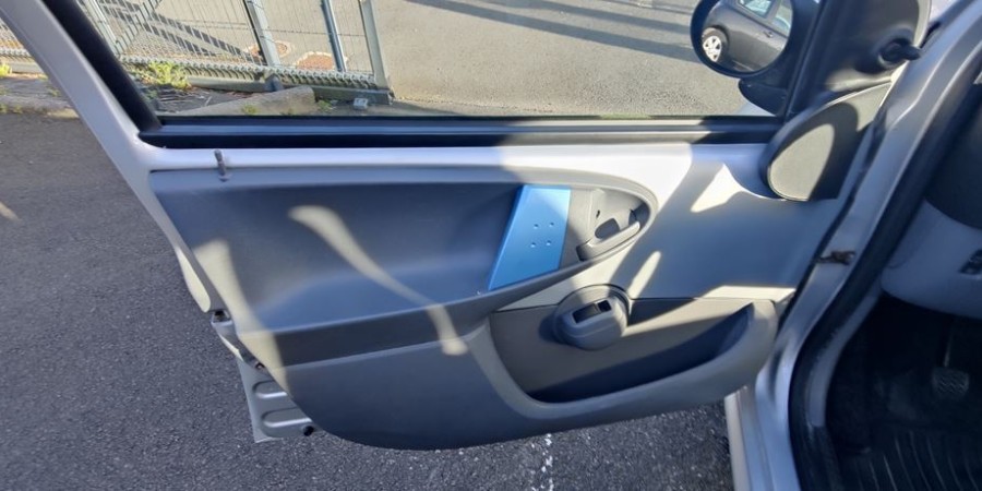 Peugeot 107 1ERE MAIN 1.0L 70 / URBAN MOVE