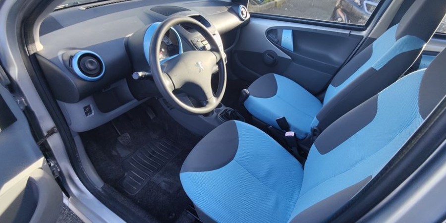 Peugeot 107 1ERE MAIN 1.0L 70 / URBAN MOVE