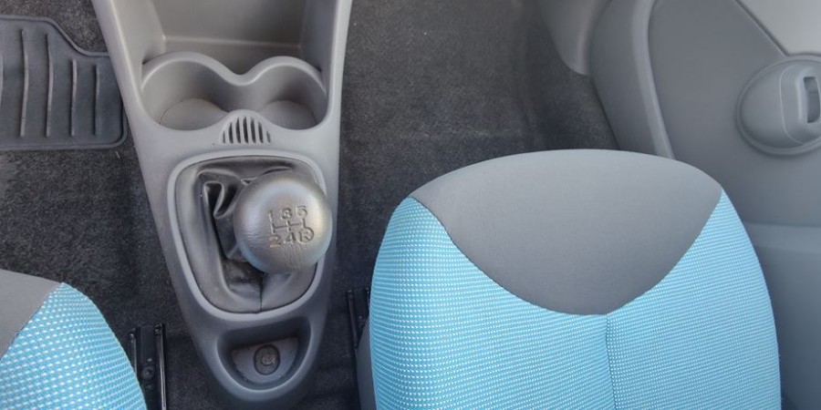 Peugeot 107 1ERE MAIN 1.0L 70 / URBAN MOVE