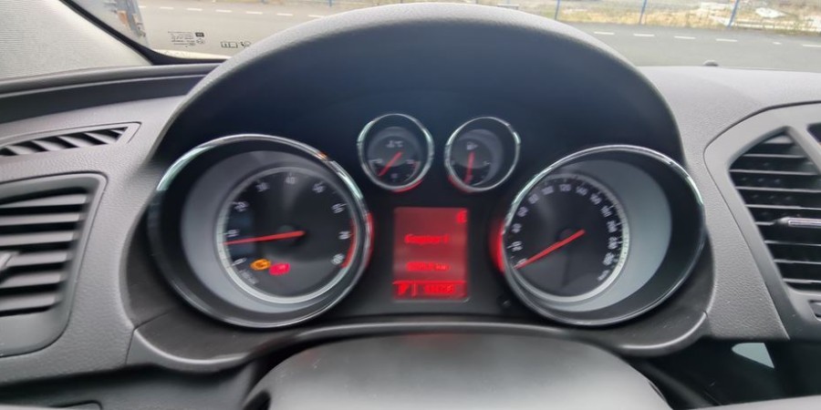 Opel Insignia 2.8T V6 / 260CV COSMO VENTE A PROFESIONNEL