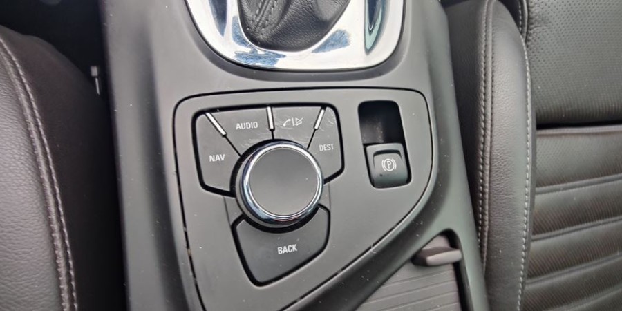 Opel Insignia 2.8T V6 / 260CV COSMO VENTE A PROFESIONNEL