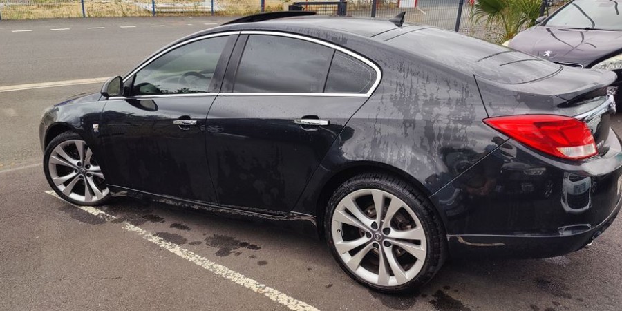 Opel Insignia 2.8T V6 / 260CV COSMO VENTE A PROFESIONNEL