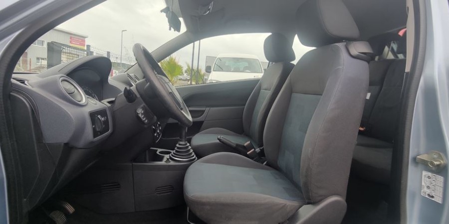 Ford Fiesta 1.3 L 70 CV / CONFORT