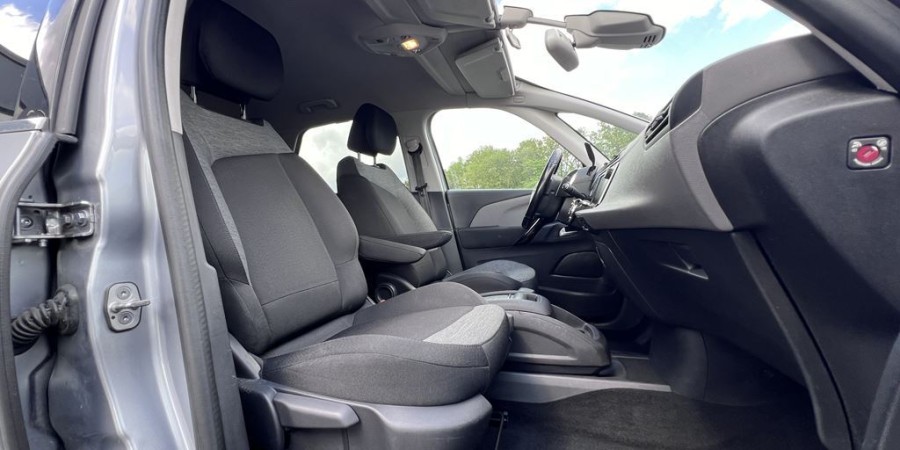 Citroën C4 Picasso II EAT6 1.6 BLUEHDI 120 CV / SHINE