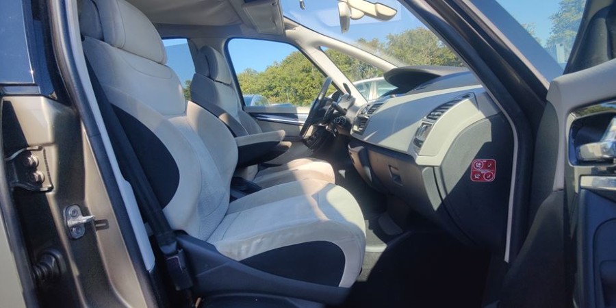 Citroën C4 Picasso BOITE AUTO 1.6HDI 110 / EXCLUSIVE