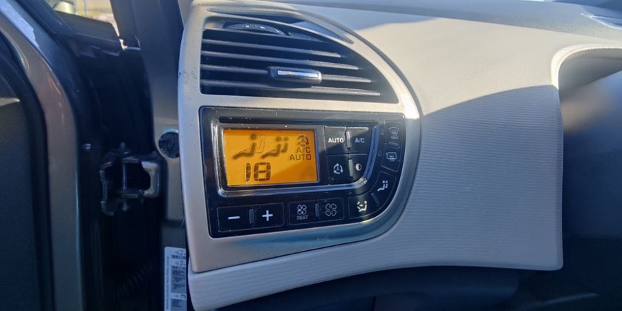 Citroën C4 Picasso BOITE AUTO 1.6HDI 110 / EXCLUSIVE