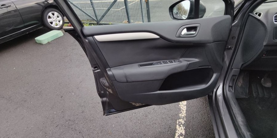 Citroën C4 II PHASE 2 1.6 BLUEHDI 100CV / MILLENIUM