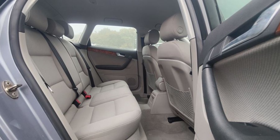 Audi A3 sportback TIPTRONIC 1.6L 102 CV / AMBIANTE