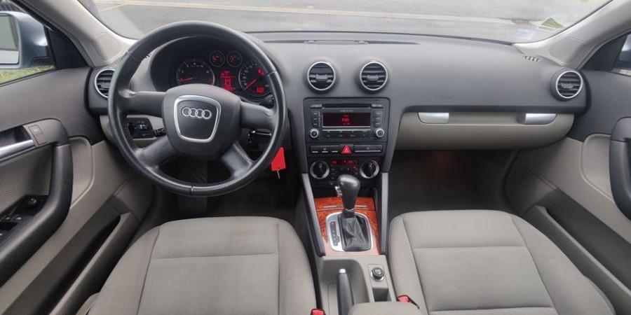 Audi A3 sportback TIPTRONIC 1.6L 102 CV / AMBIANTE