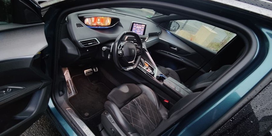 Peugeot 5008 II EAT6 S&S ALCANTARA 2.0 BLUE-HDI 180 / GT PACK