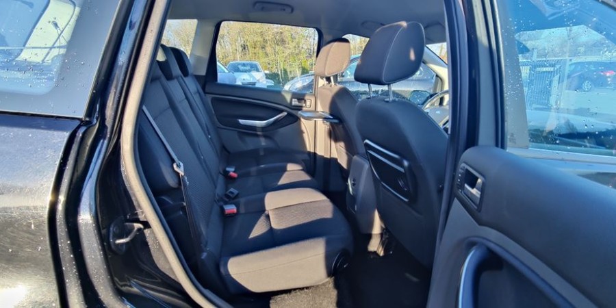 Ford Focus C-Max 2.0 I 145 16V / TITANIUM