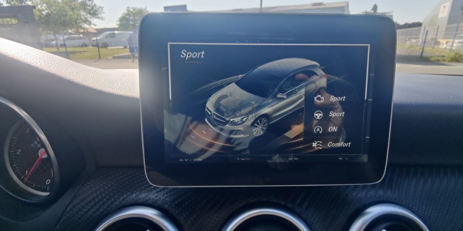 Mercedes Classe A 200 D / FASCINATION 2.2 CDI 136 7G-DCT PACK AMG