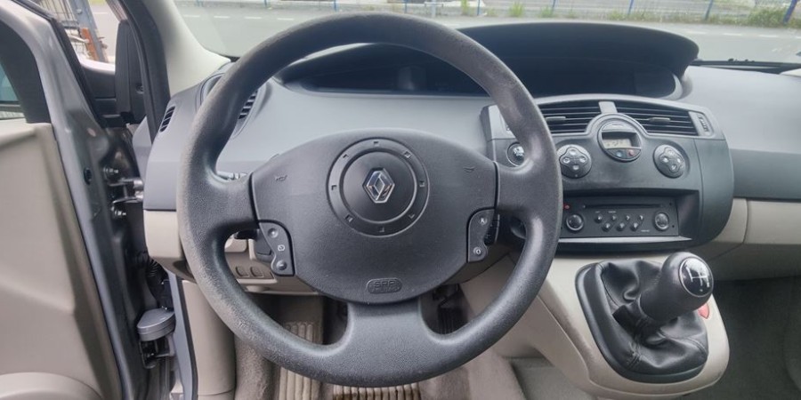 Renault Mégane SCENIC II PHASE 1 5 DCI 100 CV