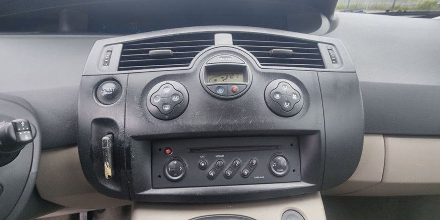 Renault Mégane SCENIC II PHASE 1 5 DCI 100 CV