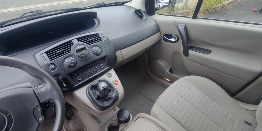 Renault Mégane SCENIC II PHASE 1 5 DCI 100 CV