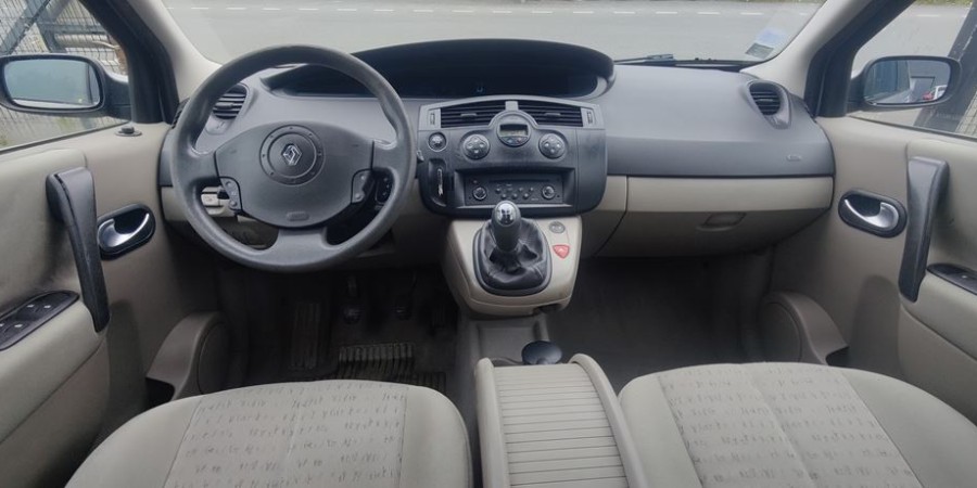 Renault Mégane SCENIC II PHASE 1 5 DCI 100 CV