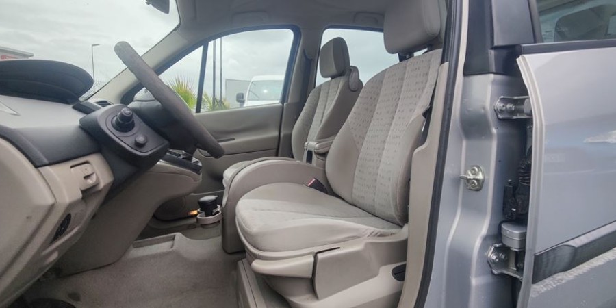 Renault Mégane SCENIC II PHASE 1 5 DCI 100 CV