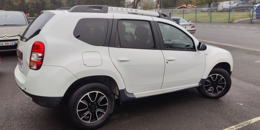 Dacia Duster PHASE 2 4X2 1.5 DCI 110 CV / BLACK TOUCH