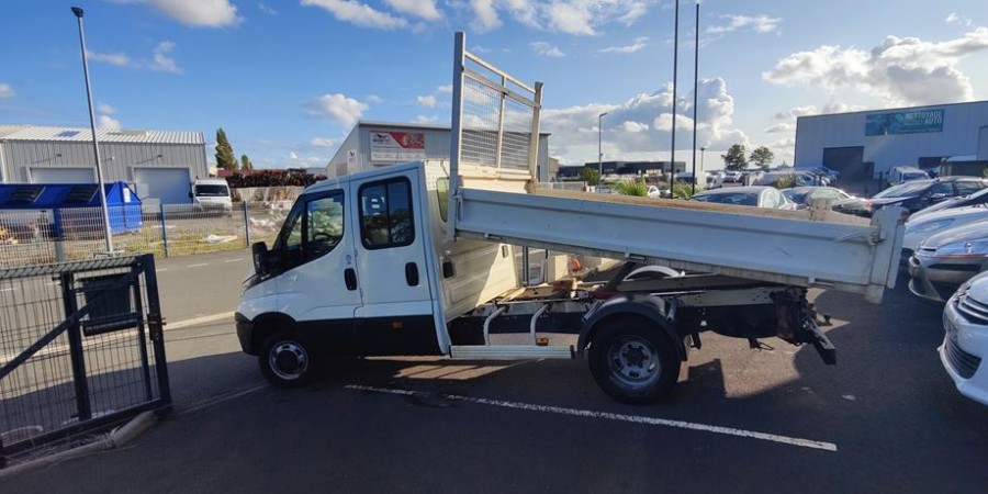 Iveco 35C13 DALLY 2.3 D 130 / 6 PLACES