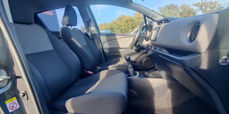 Toyota Yaris III PHASE 2 BVM6 1.4 D4D 90 CV / BUSINESS