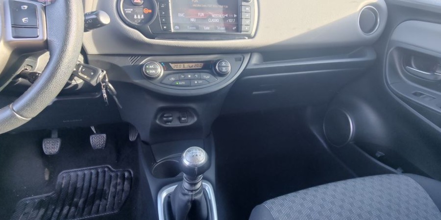 Toyota Yaris III PHASE 2 BVM6 1.4 D4D 90 CV / BUSINESS