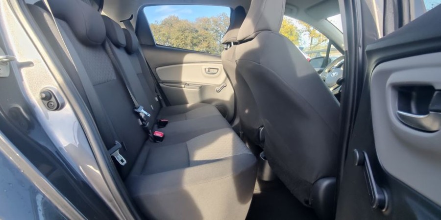 Toyota Yaris III PHASE 2 BVM6 1.4 D4D 90 CV / BUSINESS