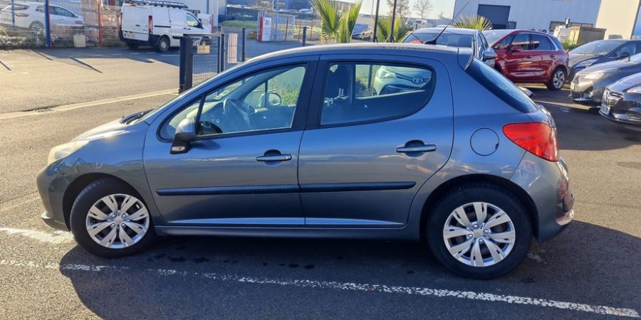 Peugeot 207 TRENDY 1.4 VTI 95 CV