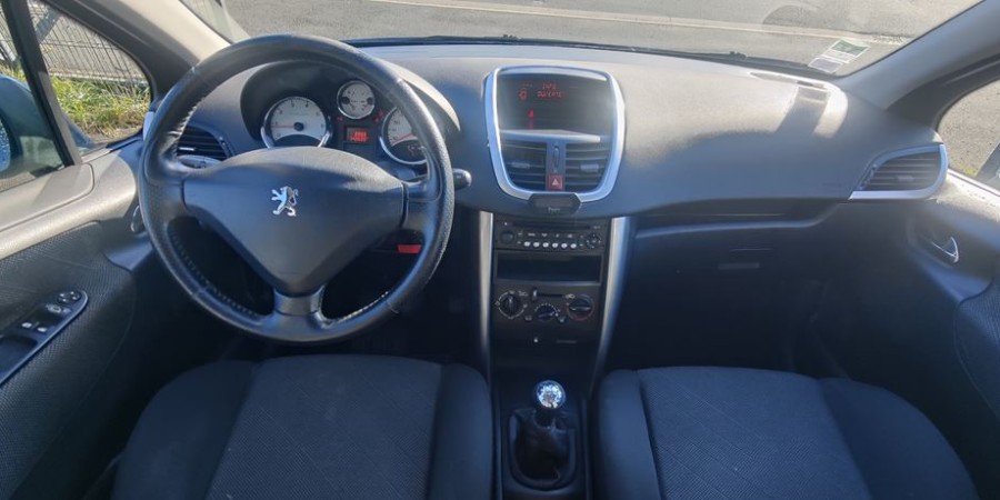 Peugeot 207 TRENDY 1.4 VTI 95 CV