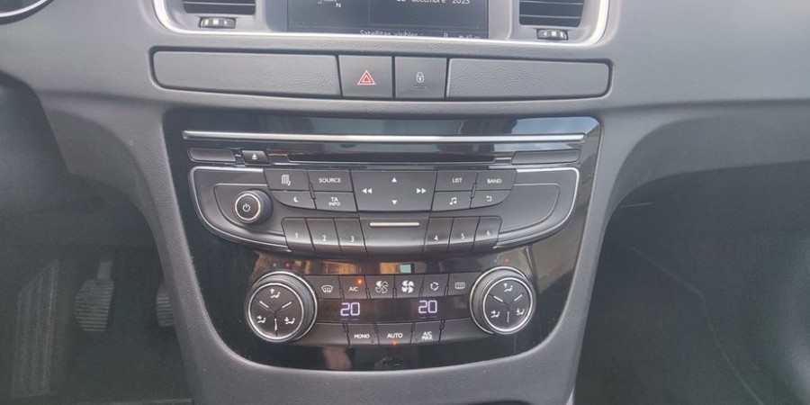 Peugeot 508 SW XENON + LED 2.0 HDI 163 CV / ALLURE