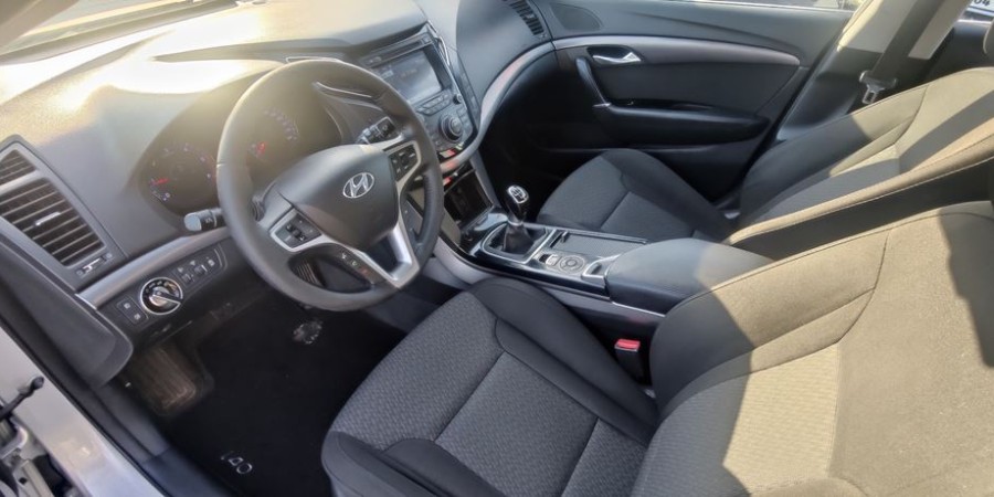 Hyundai i40 BLUE DRIVE 1.7 CRDI 115CV / PACK BUSINESS