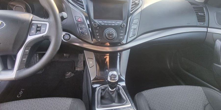 Hyundai i40 BLUE DRIVE 1.7 CRDI 115CV / PACK BUSINESS