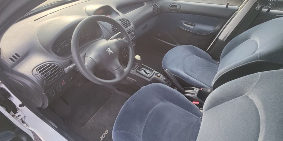 Peugeot 206 XT PREMIUM AUTOMATIQUE 1.4 L 75 CV