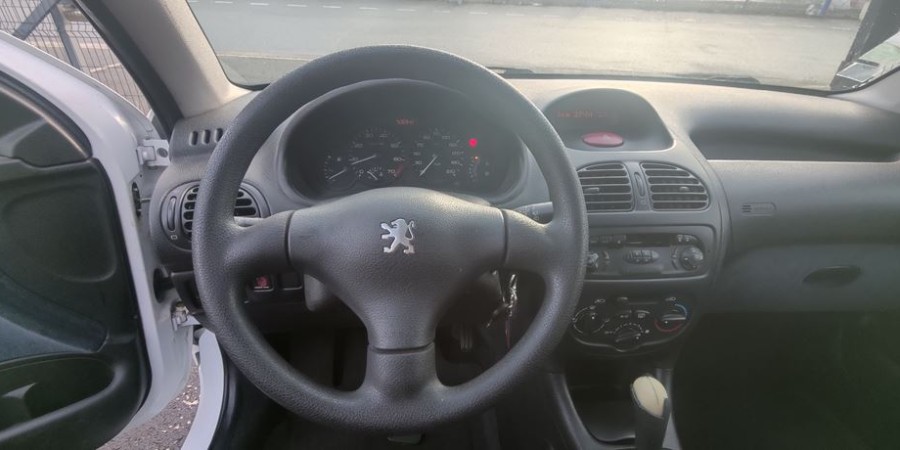 Peugeot 206 XT PREMIUM AUTOMATIQUE 1.4 L 75 CV