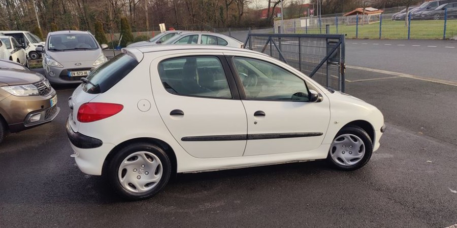 Peugeot 206 XT PREMIUM AUTOMATIQUE 1.4 L 75 CV
