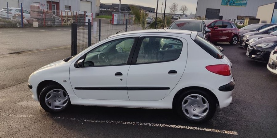 Peugeot 206 XT PREMIUM AUTOMATIQUE 1.4 L 75 CV
