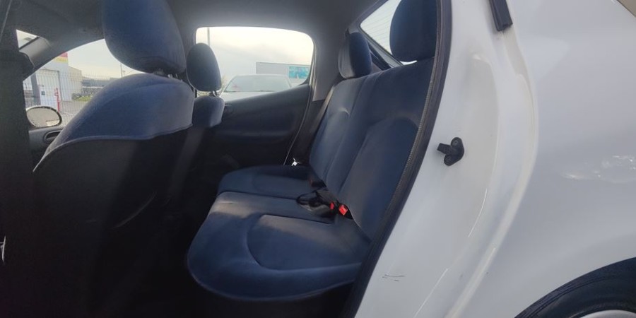 Peugeot 206 XT PREMIUM AUTOMATIQUE 1.4 L 75 CV