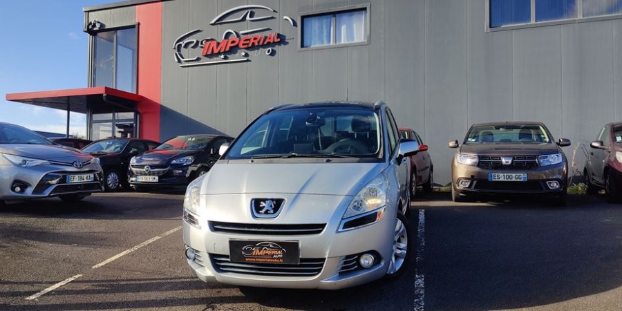 Peugeot 5008 7 PLACES 1.6 HDI 110 CV / ALLURE