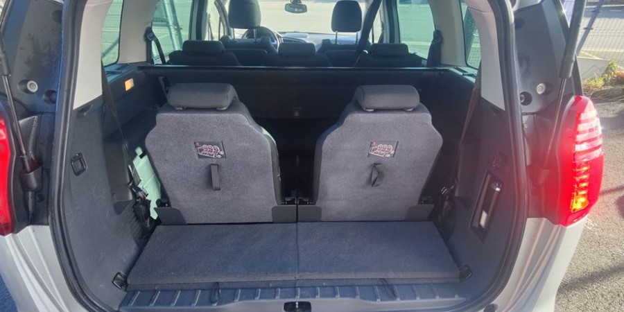 Peugeot 5008 7 PLACES 1.6 HDI 110 CV / ALLURE