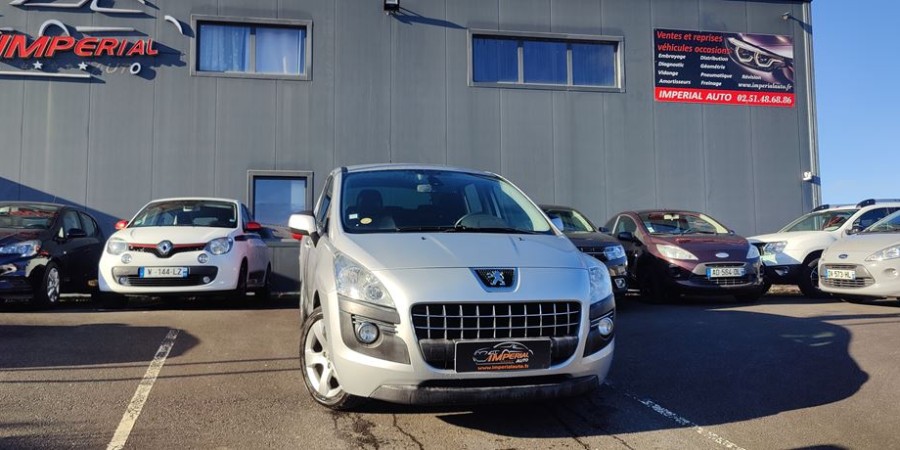 Peugeot 3008 1.6 HDI 110 CV / PREMIUM