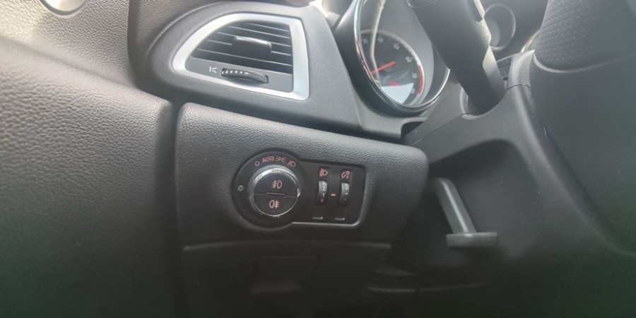 Opel Astra J / KIT CHAINE NEUF 1.4I TURBO 140