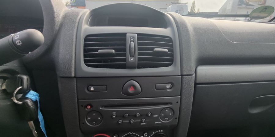 Renault Clio II CAMPUS 1.2 L 75 CV / AUTHENTIQUE