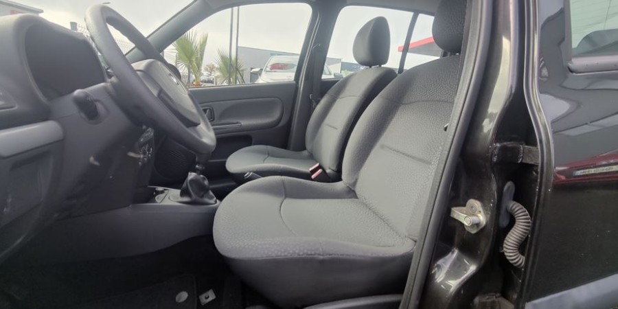 Renault Clio II CAMPUS 1.2 L 75 CV / AUTHENTIQUE