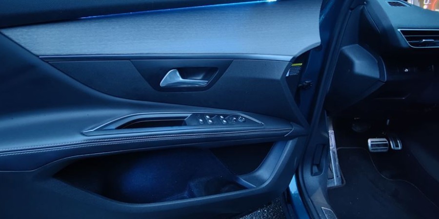 Peugeot 5008 II EAT6 S&S ALCANTARA 2.0 BLUE-HDI 180 / GT PACK