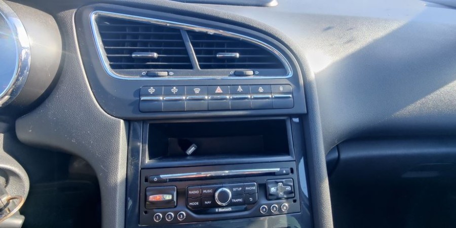 Peugeot 5008 1.6 HDI 110 CV / ALLURE