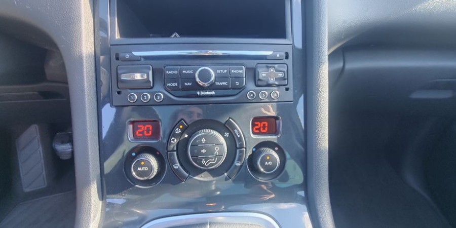 Peugeot 5008 1.6 HDI 110 CV / ALLURE